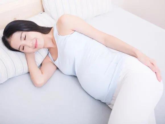 一個(gè)好的睡姿決定健康程度！這兩種姿勢不僅舒服，還能補(bǔ)腎，快試試吧!