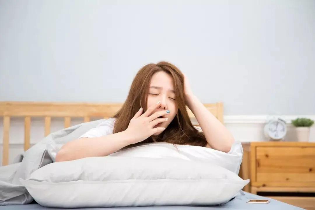 早起出現(xiàn)4個(gè)癥狀，提示你血壓升高了!